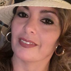 Meet your Posher, Yoana